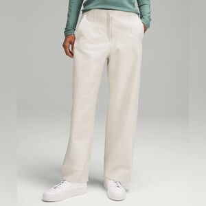 EUC lululemon utilitech MR straight leg 7/8 pant size 8 in bone
